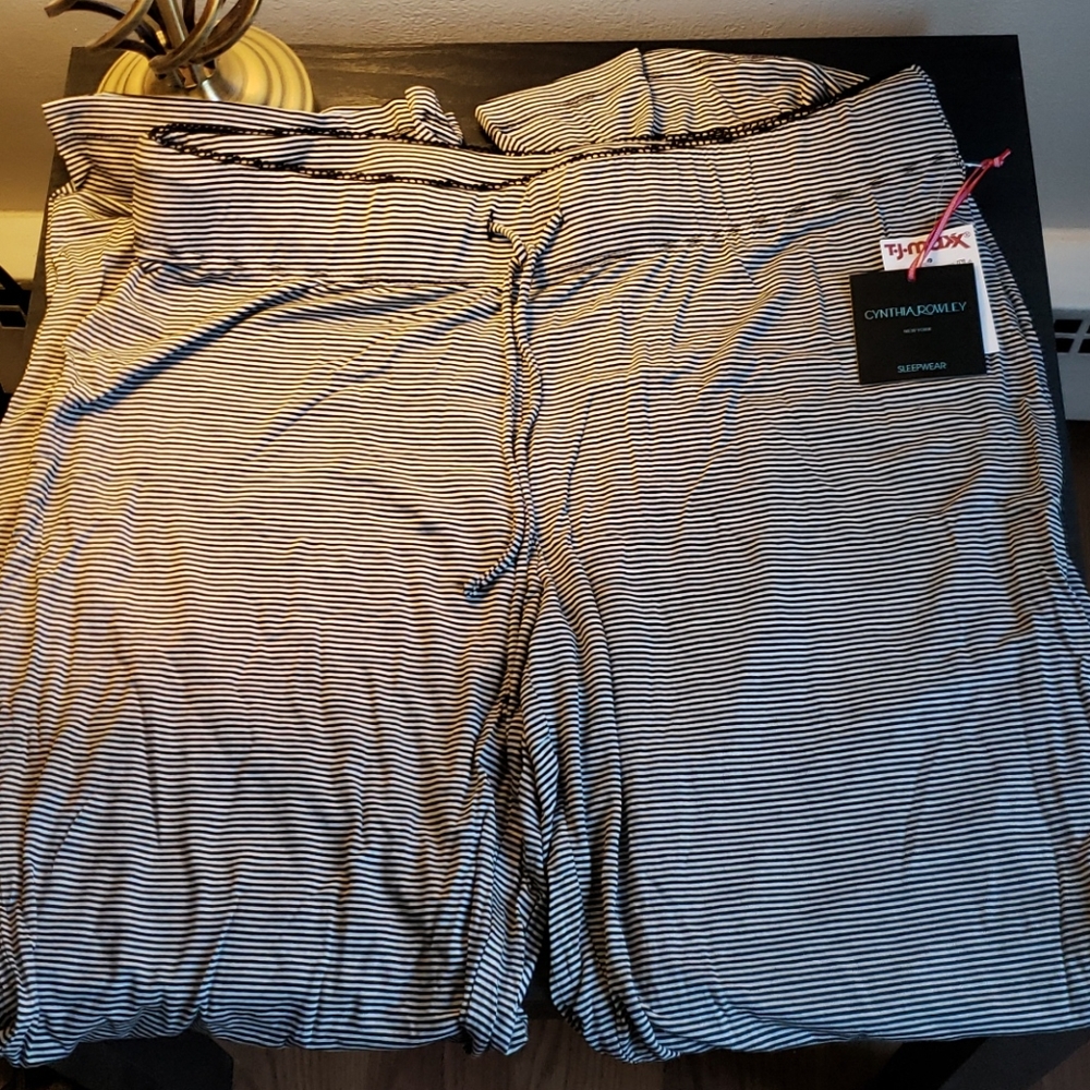 Soft flowly pajama pants